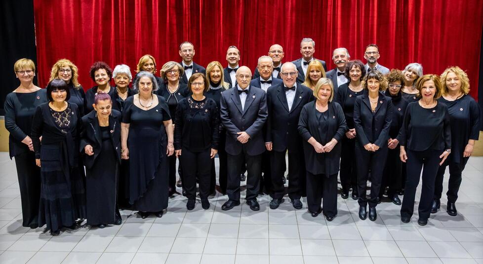 Coro, musica, cimeli e brindisi: a Livorno l’associazione Guido Monaco festeggia 125 di storia<br>
