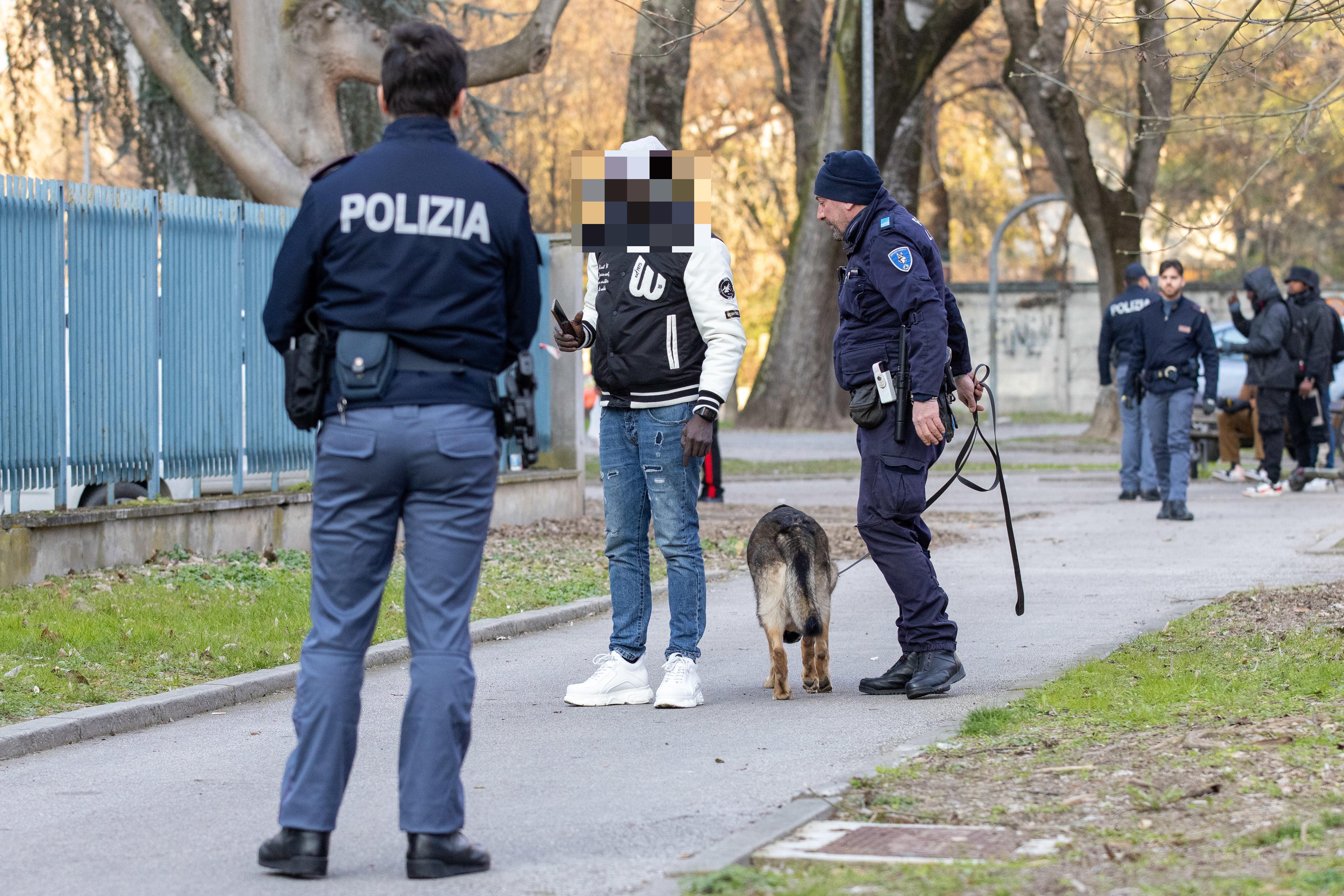 Un controllo anti-droga della polizia (foto d'archivio)