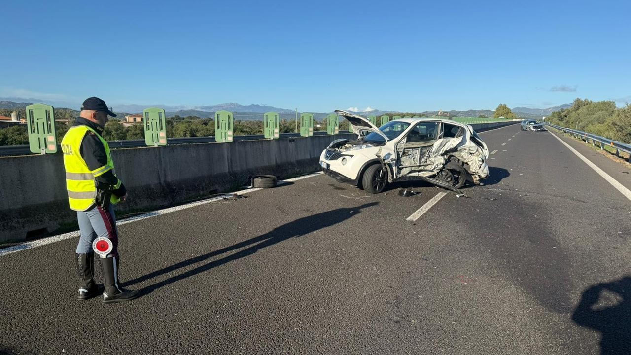 Incidente stradale alle porte di Olbia: due feriti
