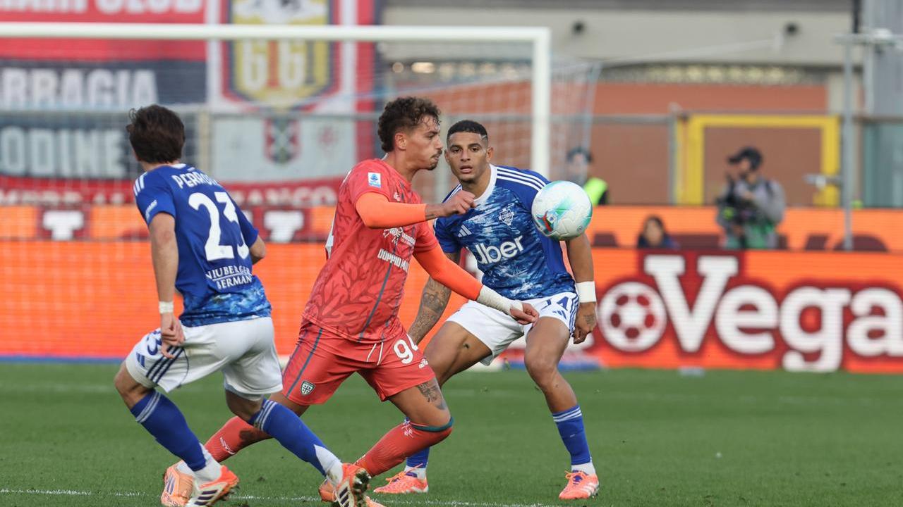 Caprile super, il Cagliari tiene il Como e strappa un pari prezioso