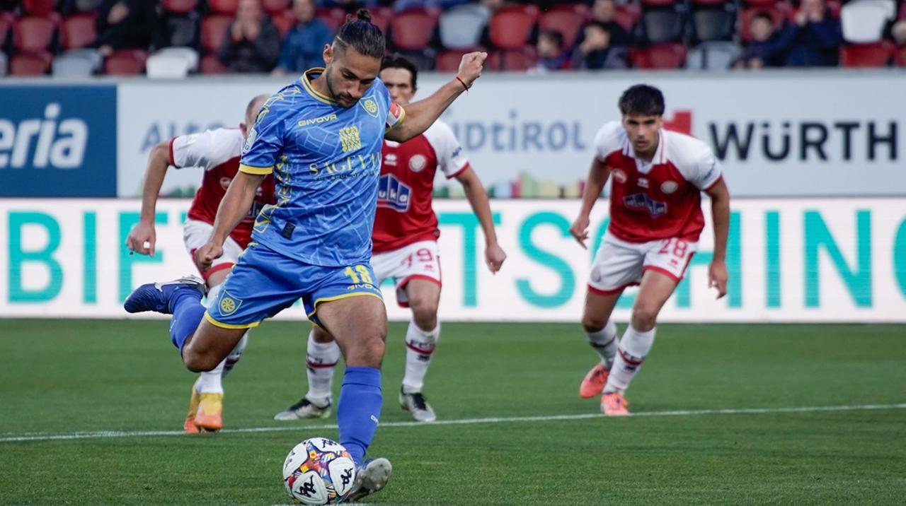 
	Il rigore di Schiavi


