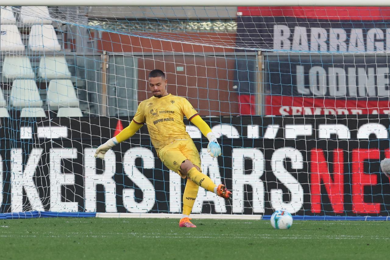 Como-Cagliari 0-0: Caprile para tutto, è lui il migliore – LE PAGELLE