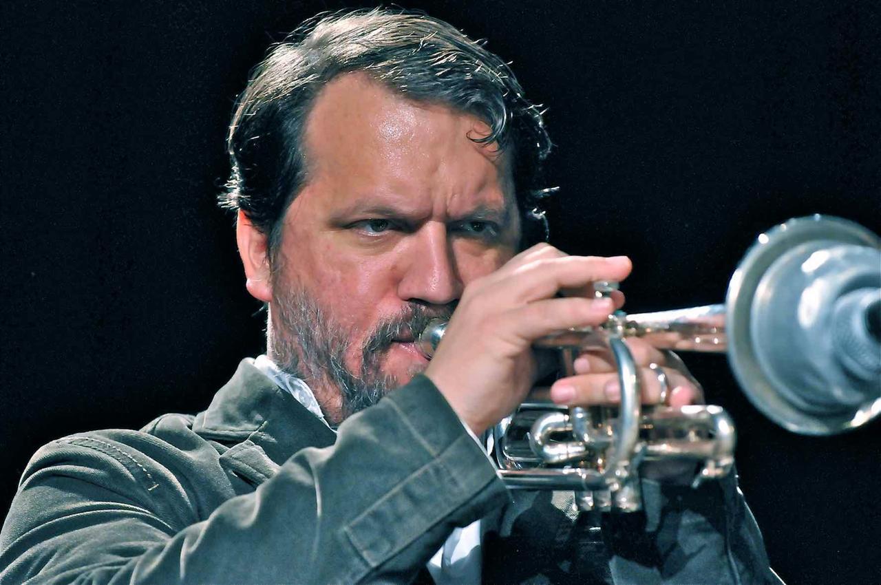 Al Teatro Ariosto la prima italiana di This Ever Existence Flare: viaggio cosmico nell’arte di Rob Mazurek