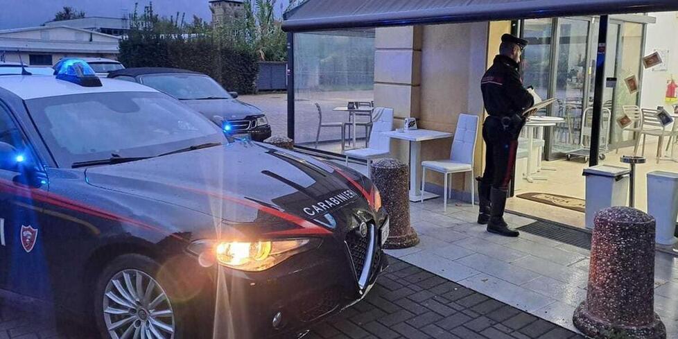 Capannori, patteggiano per furto aggravato dopo il colpo finito con l’arresto