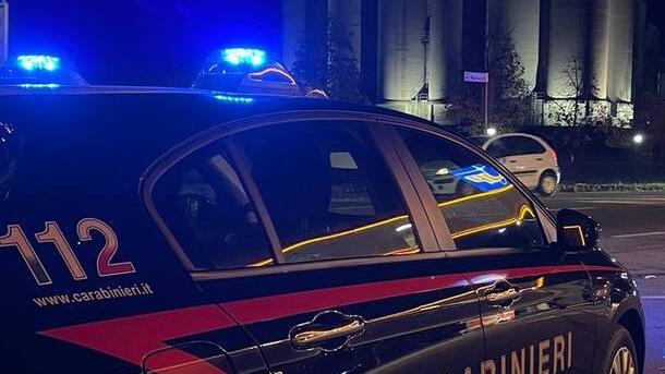 Una pattuglia dei carabinieri (foto d'archivio)