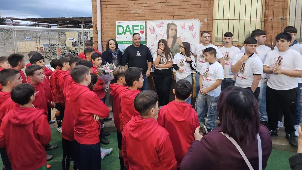 Porto Torres: un defibrillatore nel ricordo di Marika, scomparsa un anno fa a 16 anni