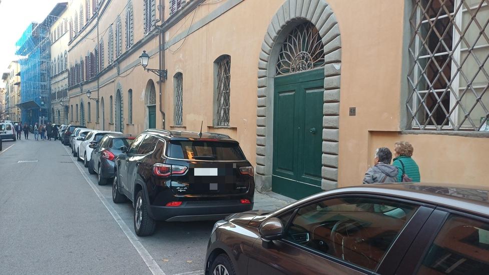 Una delle strade in cui saranno previsti gli stalli gialli per residenti