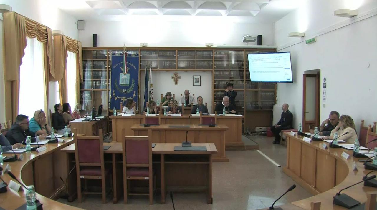 Tempio, il Consiglio si spacca ancora. Addis: «È già campagna elettorale»