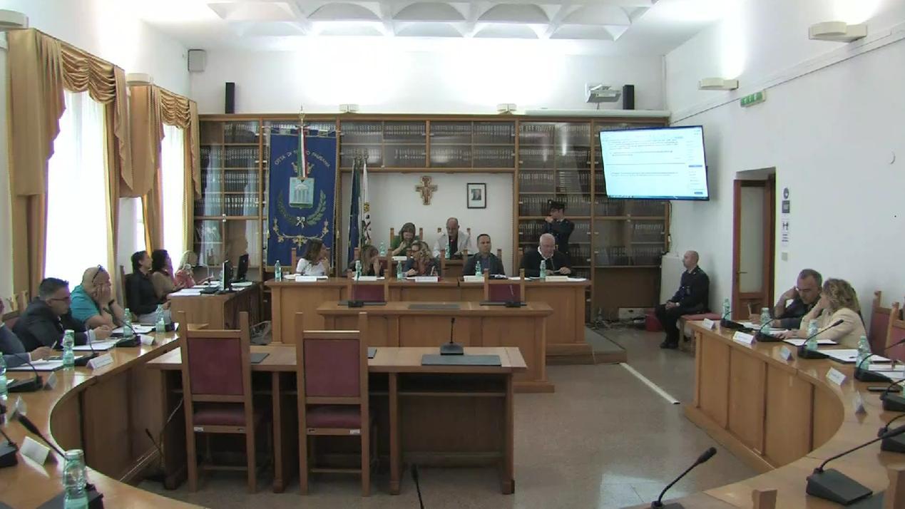 Tempio, il Consiglio si spacca ancora. Addis: «È già campagna elettorale»