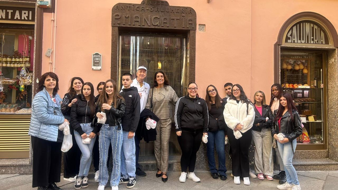 Sassari, viaggio tra le botteghe storiche alla scoperta dei tesori nascosti