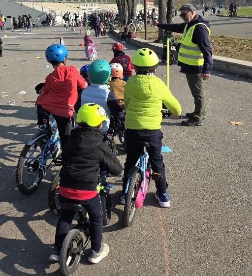 Piccoli ciclisti al Novi Sad per pedalare “Senza Rotelle”