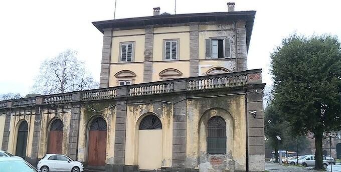 
	L'ex Villa Bertolli: per anni &egrave; stata la sede della Guardia di finanza

