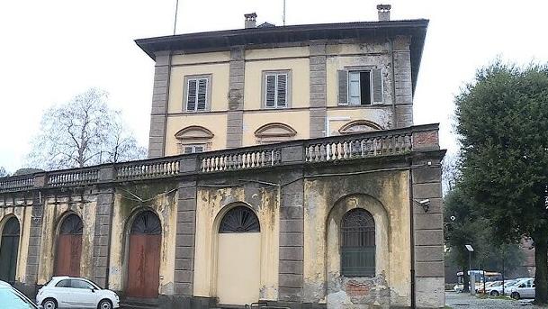 L'ex Villa Bertolli: per anni è stata la sede della Guardia di finanza