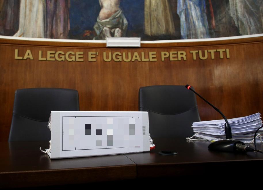 
	La banda era arrivata da Milano allo scopo di rubare orologi di lusso ma alla polizia bastarono pochi giorni per trovarli

