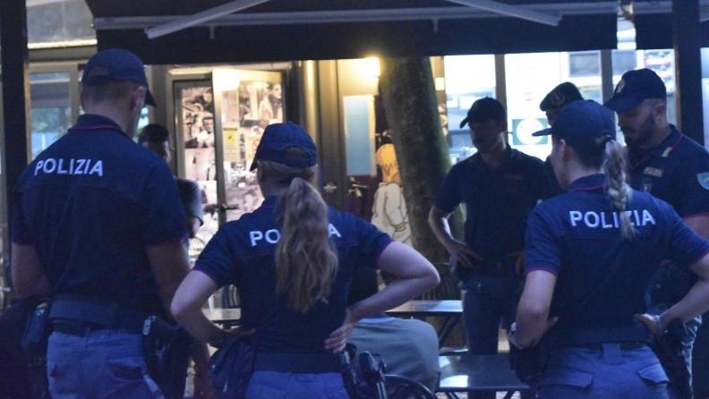 Prato, blitz della polizia: scoperta bisca clandestina in via Puccini
