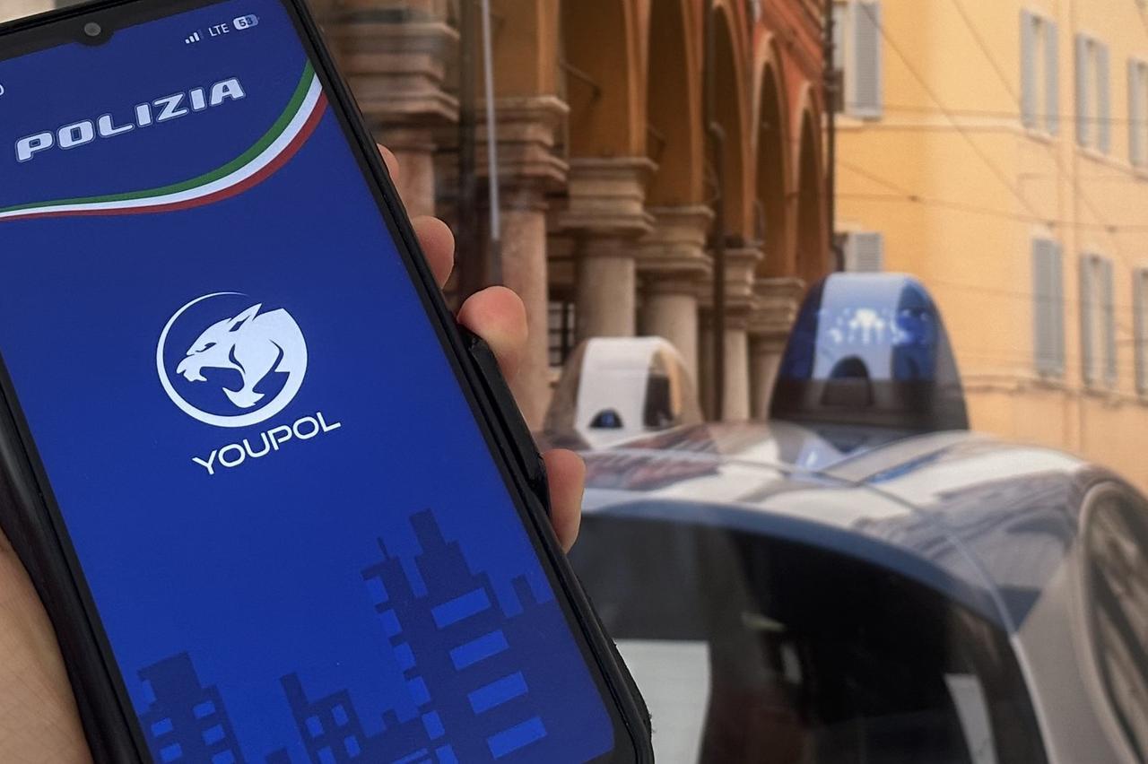 I cittadini “scovano” due spacciatori sulla ciclabile