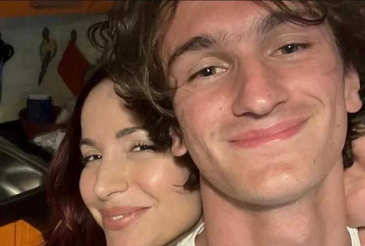 Andrea Delogu, il primo video dopo la morte del giovane fratello: «Evan era un ragazzo straordinario»