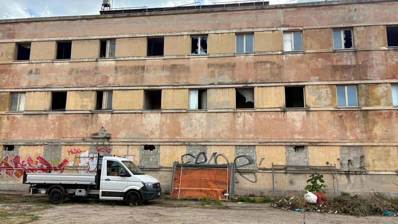 Olbia, lavori nell’ex palazzo ferroviario: diventerà la casa dello studente