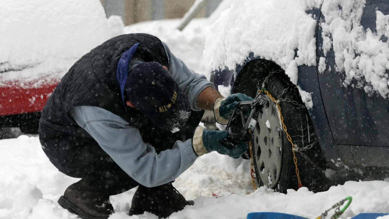 Pneumatici invernali o catene a bordo: l’elenco di tutte le strade statali dell’Emilia Romagna dove scatta l’obbligo
