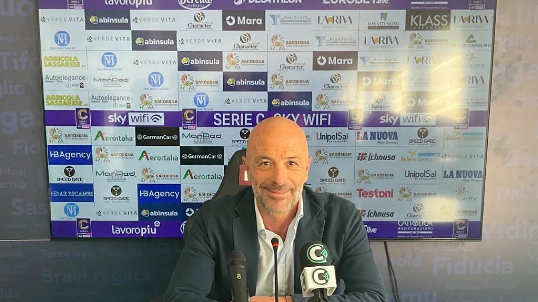 Il ritorno in panchina di Alfonso Greco: «Tutte le energie per salvare la Torres»