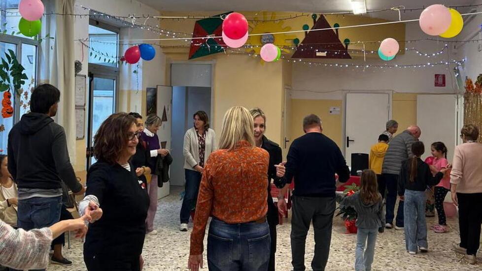 Crisi degli affidi: a Livorno calano le famiglie che accolgono: «Non serve essere eroi per aiutare, fatevi avanti»<br type="_moz" />