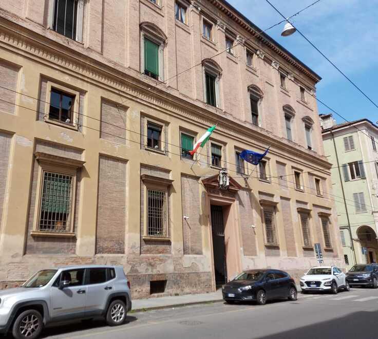 «Ha spacciato 600 volte nel giro di 16 mesi a Modena». Chiesti 8 anni di carcere