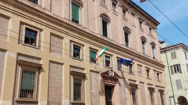 «Ha spacciato 600 volte nel giro di 16 mesi a Modena». Chiesti 8 anni di carcere