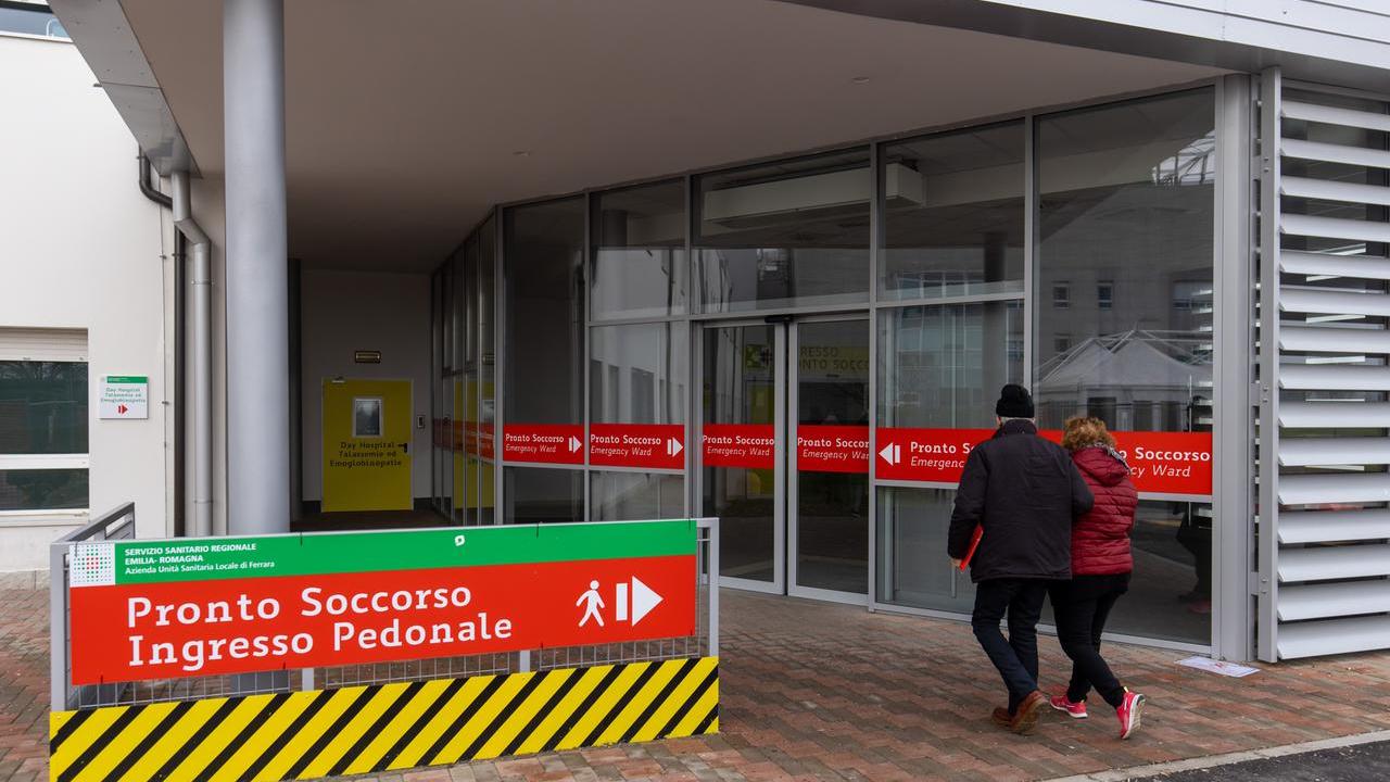 Ferrara, Pronto soccorso da tutto esaurito: i malanni di stagione incombono