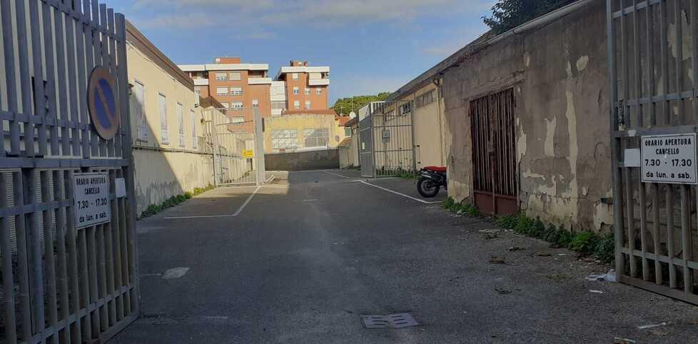 Livorno, riaperto il parcheggio di via Zola: «Gli studenti ci lascino gli scooter»<br type="_moz" />
