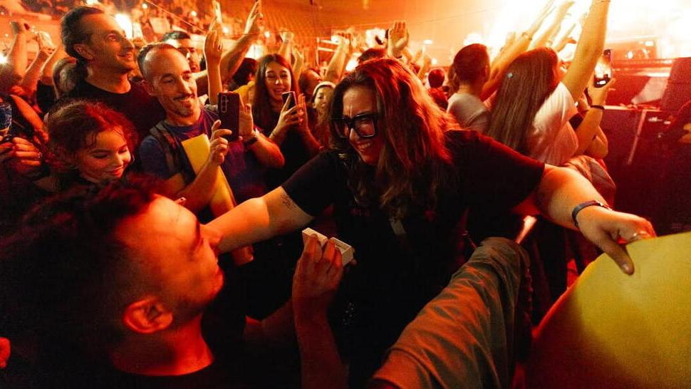 Alfa-Cupido. «Mi vuoi sposare?», a Livorno la proposta di matrimonio davanti a 7mila fans<br type="_moz" />