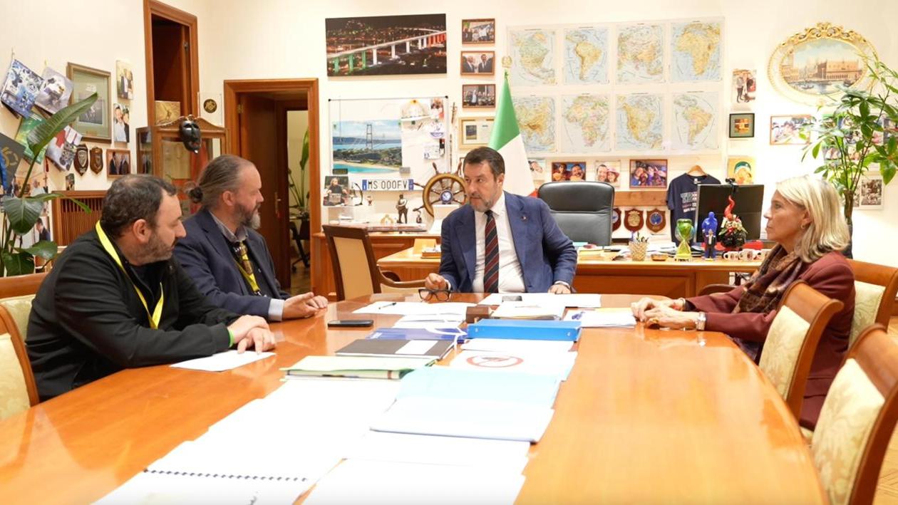 Terza corsia in A13, Cispadana e Romea al centro dell’incontro tra Salvini e Fabbri