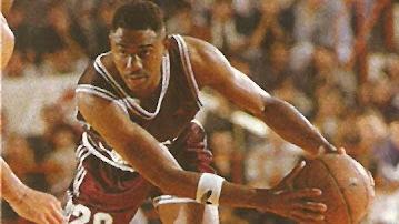 Sugar Richardson in maglia Baker