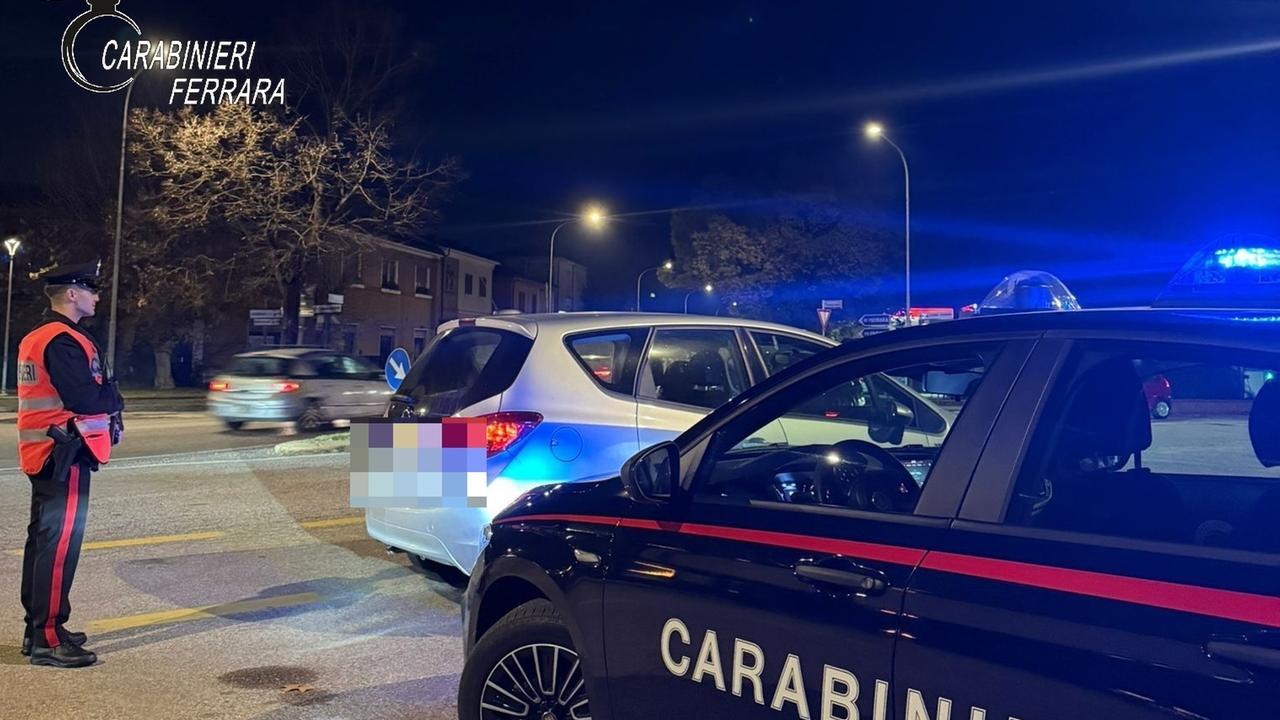 Argenta, guida ubriaco e con la patente sospesa: denunciato un 50enne