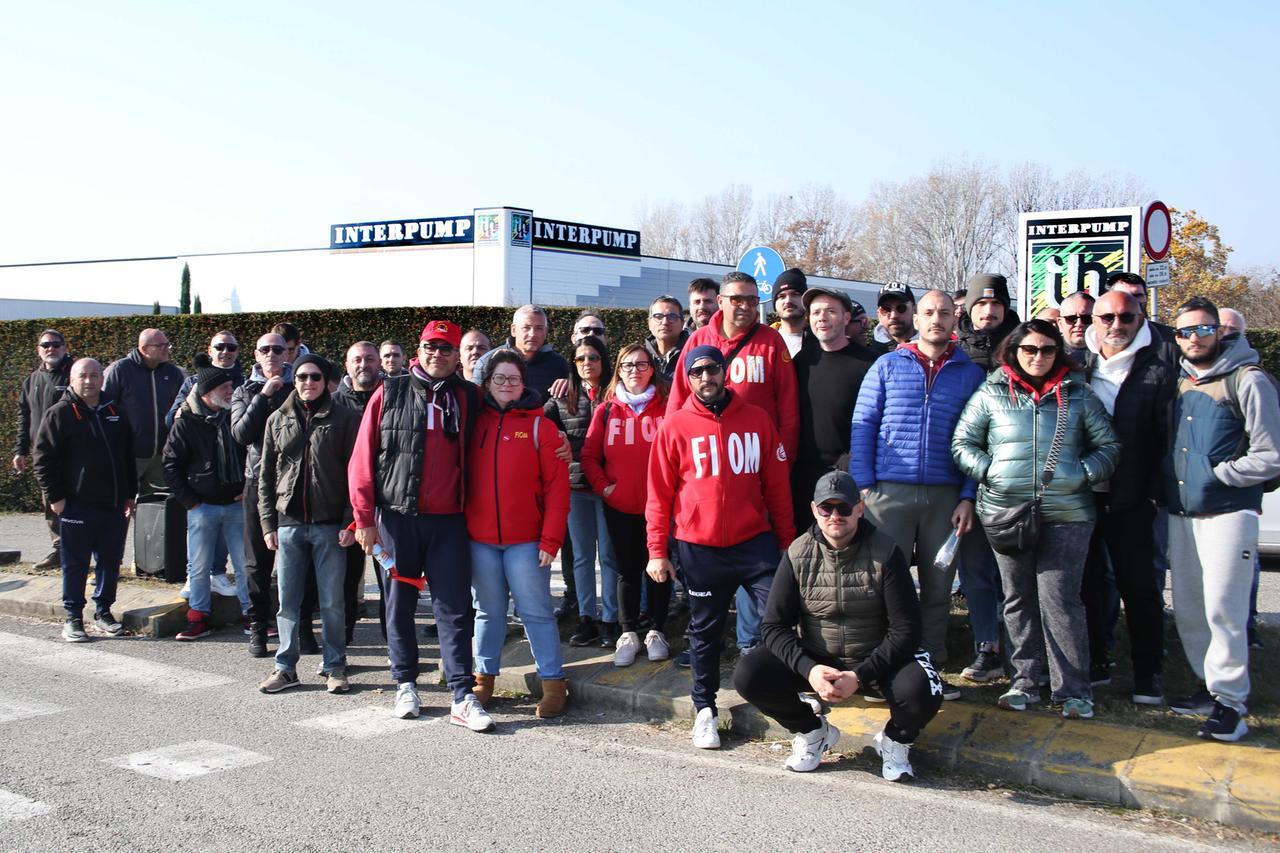 Interpump: sciopero contro il licenziamento di un delegato sindacale, ma l’azienda racconta un’altra storia. Ecco cosa sta succedendo
