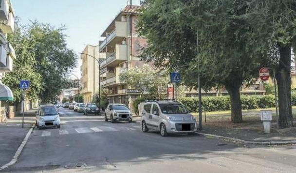 Grosseto, avvocato aggredito sotto casa: i poliziotti arrestano un uomo<br>
