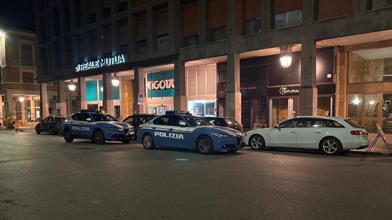 Furto con scasso alla pasticceria “Dario”, ladri di notte in corso Porta Reno a Ferrara