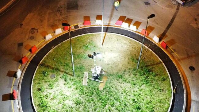 Pisa, rotatoria del Cnr quasi pronta: in corso (di notte) l’asfaltatura