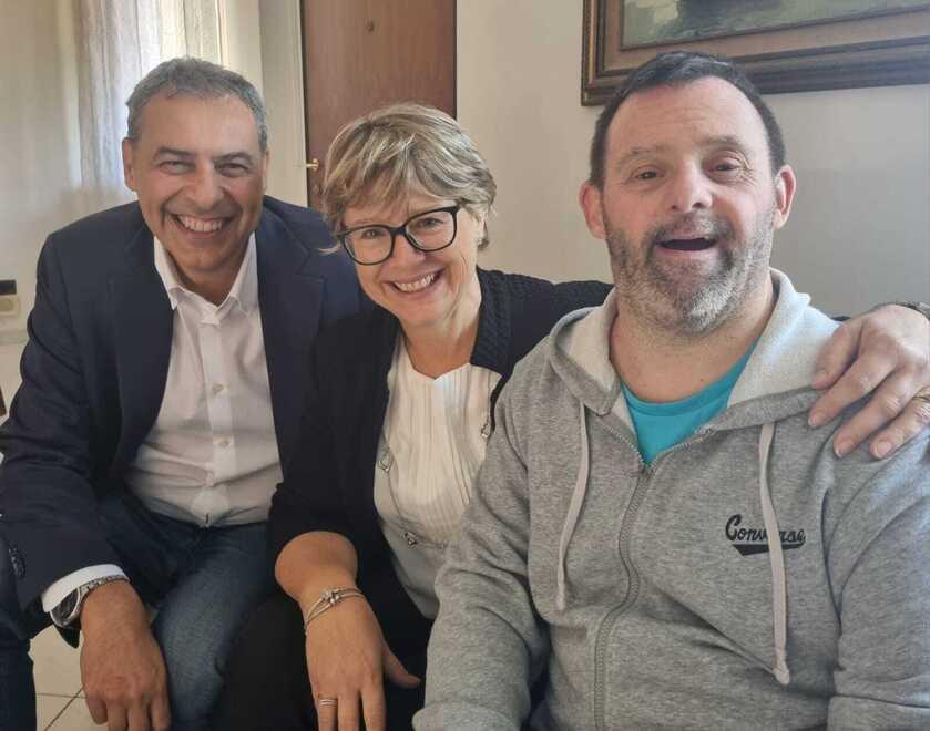 
	Federico Parlanti con la sorella Michela e il marito Alessandro Longobardi

