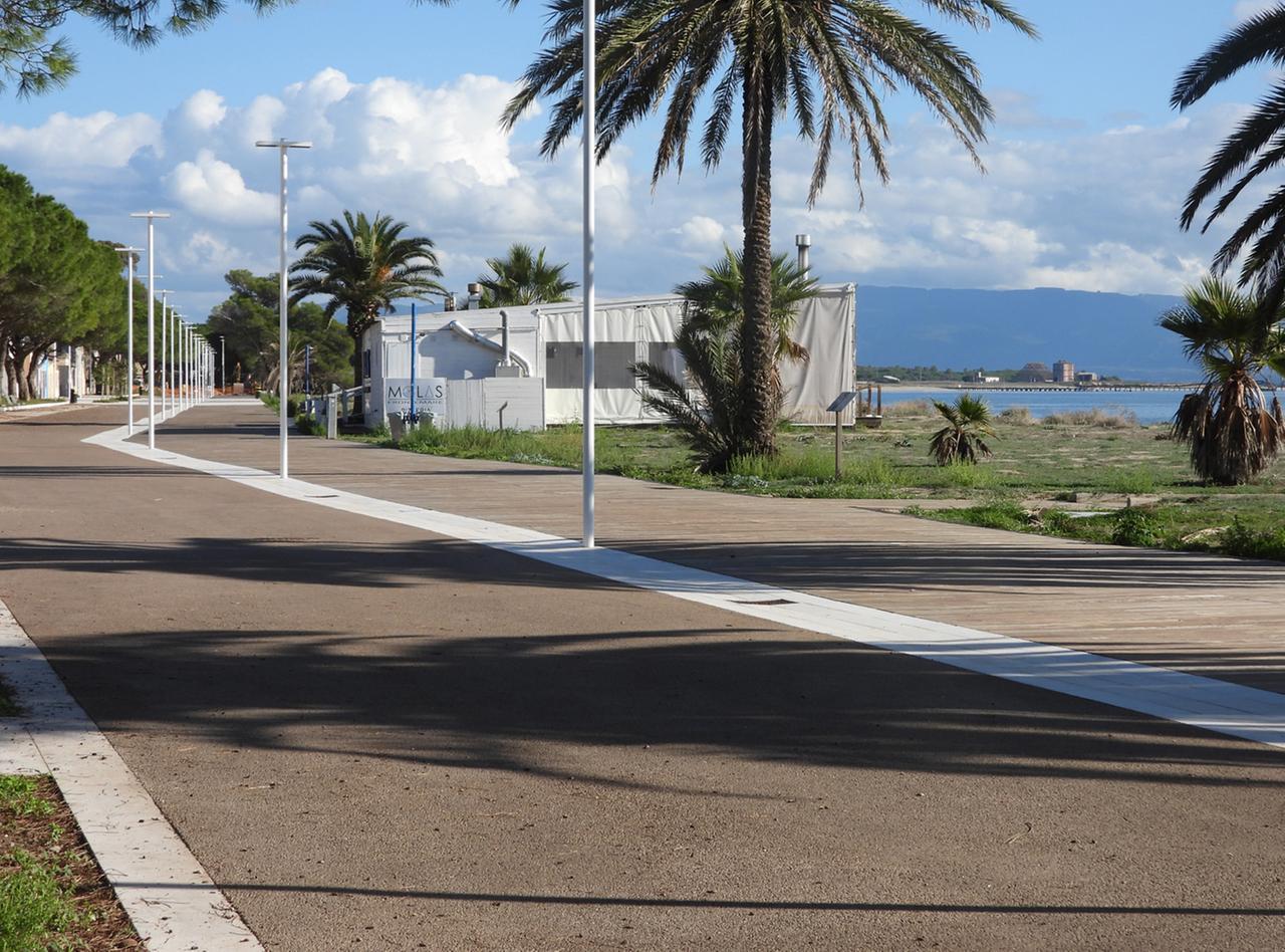 Polemica sul nuovo lungomare senza fogne, l’ufficio tecnico: «I servizi ci sono, gli allacci a carico dei privati»