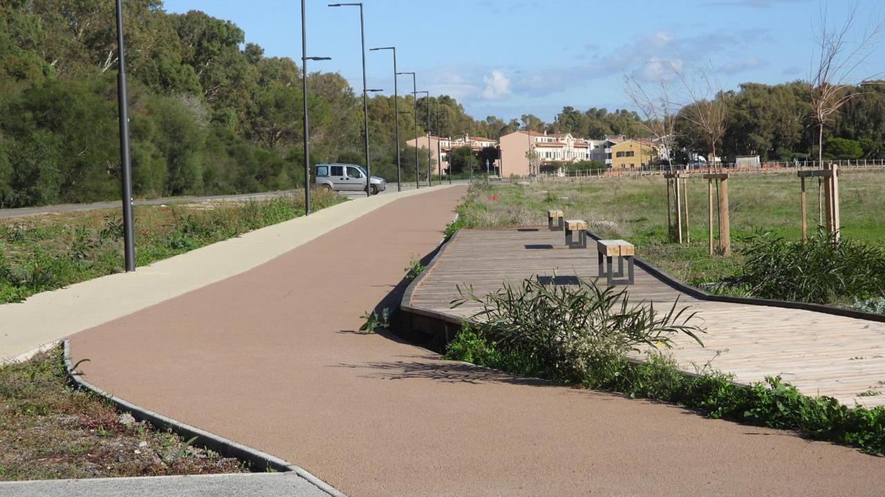 Caos sul lungomare di Torregrande, la commissione comunale vuole vedere gli atti