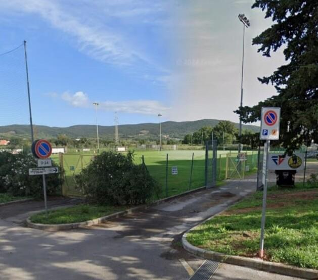 
	L&rsquo;ingresso del campo sussidiario, in via Morandi a Bagno di Gavorrano

