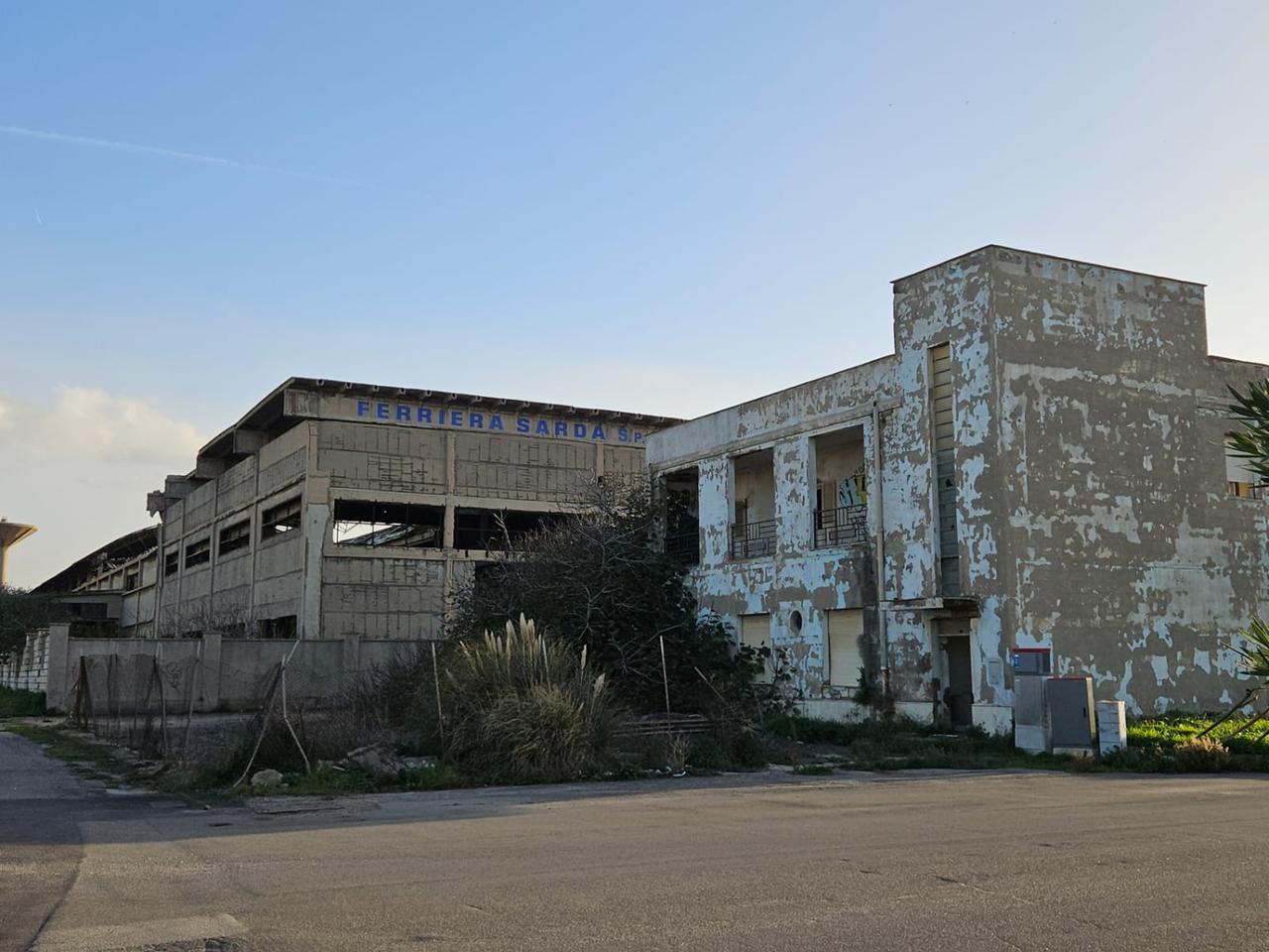 Il Consorzio industriale compra l’ex Ferriera Sarda: sarà bonificata e poi demolita