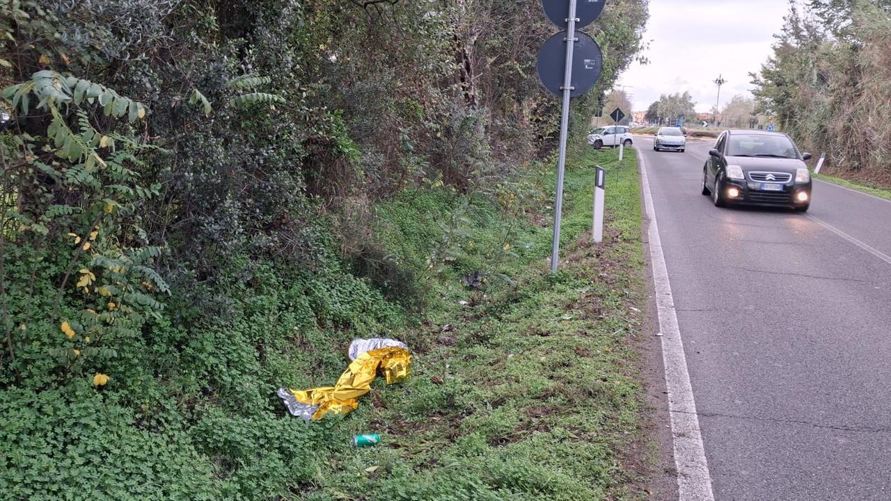 Tragedia nella notte: muore una 36enne investita in bicicletta da un’auto