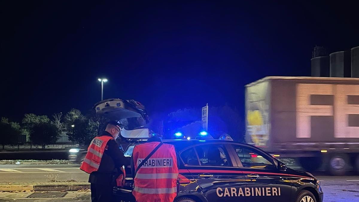 Furto di pallet in azienda: tra i denunciati c’è anche un dipendente