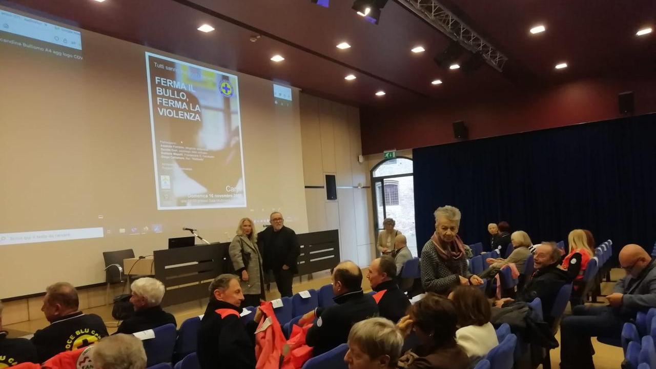 Studentessa rinuncia alla gita: «Il mio ragazzo non mi può geolocalizzare»