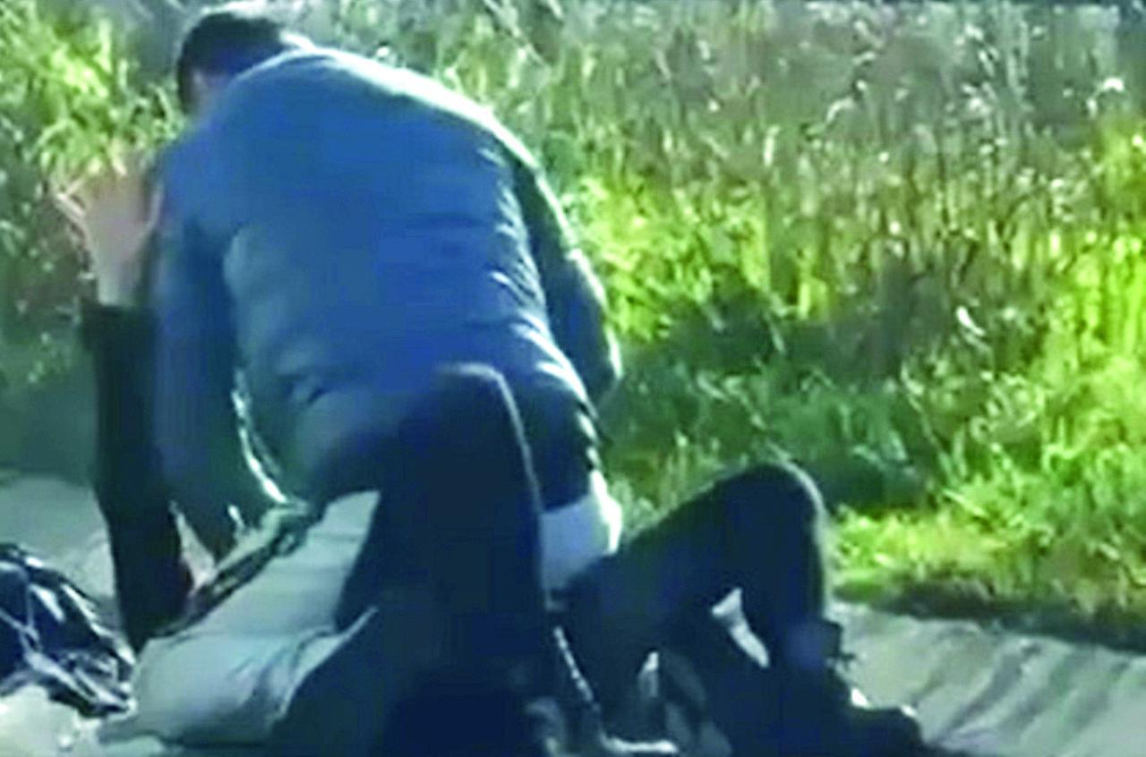 Tentò di strangolare l’ex compagna in strada a Guastalla: «Chiedo perdono a lei e alla famiglia»