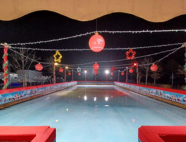 Casina, tutto pronto per il Natale: dalla pista di ghiaccio ai mercatini ed eventi per le famiglie