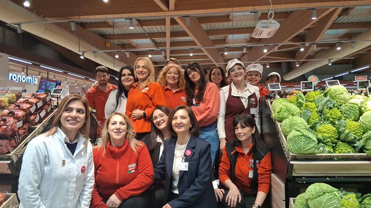 Lo staff della Coop di Maranello