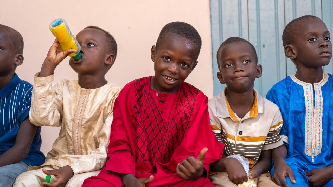 Da Sassari al Senegal per donare carrozzine e materiale didattico – il racconto