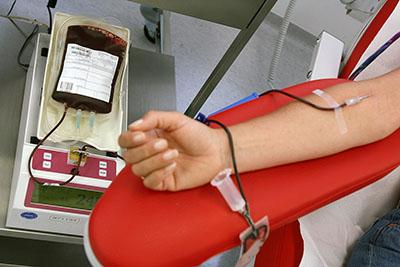 «Donatore di sangue, devo aspettare un anno per fare l’elettrocardiogramma»